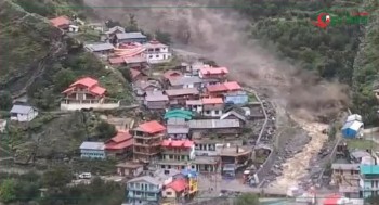 भारतको उत्तराखण्डमा बाढी: करिब ५० घर बगे, ५० मानिस बेपत्ता 