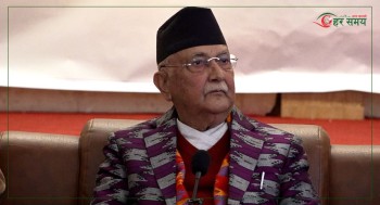 मिडिया ट्रायल बढेको ओलीको गुनासो : ‘हेडलाइनका लागि कुकुरको खुट्टा टोक्दैन एमाले’