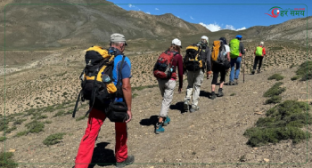 मुस्ताङमा पर्यटकको चाप‚ १० दिनमा पुगे ४० हजार भन्दा बढी पर्यटक