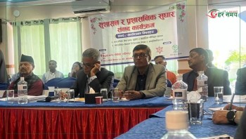प्रशासनविद्हरू भन्छन् : कर्मचारीतन्त्रमा ‘फेरि अर्को मुर्गा आयो प्रवृत्ति हाबी
