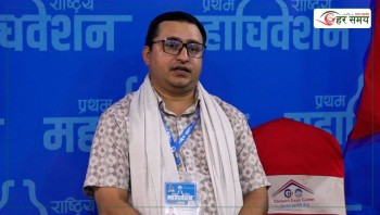 रसुवा विपदका लागि आएका राहत सामग्री विमानस्थलमै अलपत्र : सांसद न्यौपाने