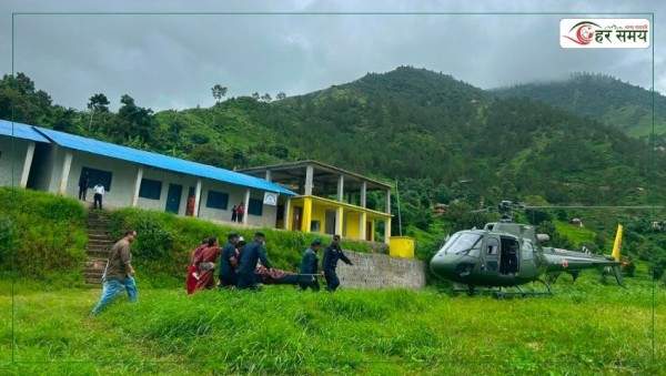जटिल प्रसूति समस्यापछि आमा र नवजात शिशुको हवाई उद्धार