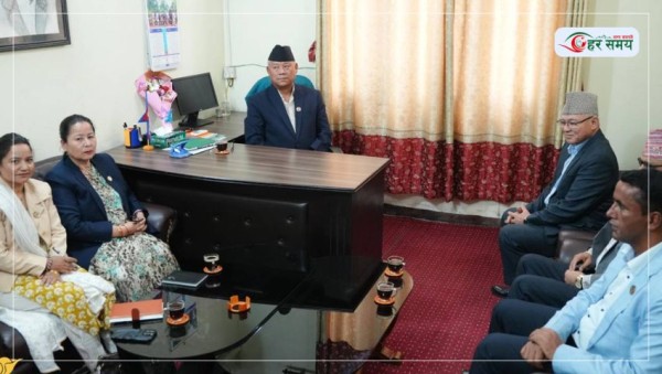 सरकारको अध्यादेश शासन विरुद्ध राष्ट्रपतिलाई गुहार्दै चार दल