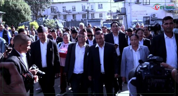 नेकपाले गर्यो निर्वाचन आयोग पुगेर सनाखत