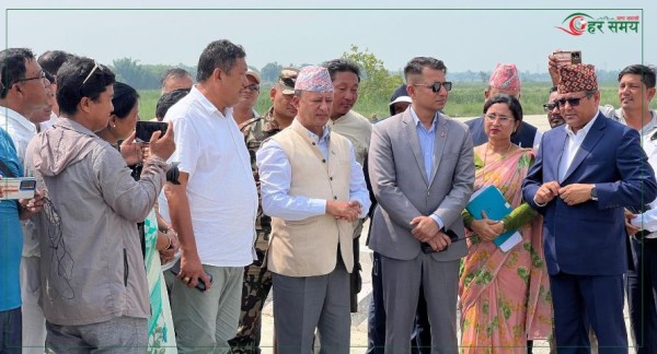 बाढीको जोखिम टार्न समयमै तटबन्ध निर्माण गर्न मन्त्री खड्काको प्रतिबद्धता