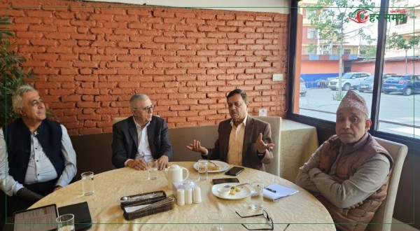 पूर्व मुख्यसचिवसहित सचिवहरूसँग शेखरले गरे छलफल