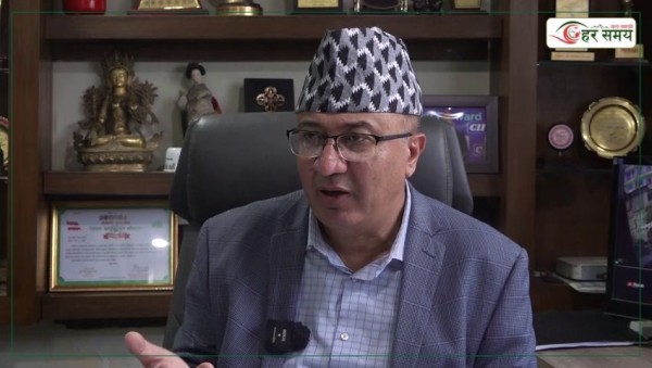 दशैंमा बजार चलायमान, निजी क्षेत्र अझै ‘पर्ख र हेर’कै अवस्थामा छ : हेमराज ढकाल
