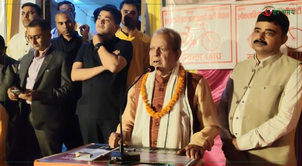 मधेसी जनता राज्यको आतंकबाट अझै पीडित छन् : महन्थ ठाकुर