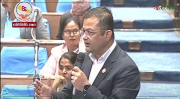राजनीतिक स्वार्थको रोटी सेक्नका लागि शिक्षकहरूलाई उत्तेजित बनाइयो : सांसद गिरी (भिडियोसहित)