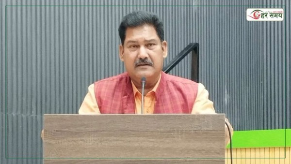 केन्द्रीय सदस्य राधेश्याम पाठकसहित परिवारका ११ जना क्षेत्रीय प्रतिनिधि