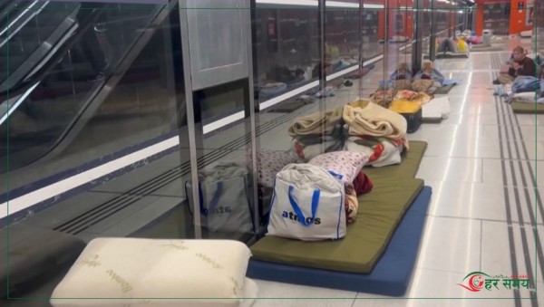 क्षेप्यास्त्र आक्रमणको त्रास : भूमिगत रेल स्टेशनहरू बने आश्रय स्थल