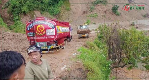 साँगाको पहिरो पन्छाएपछि खुल्यो अरनिको राजमार्ग 