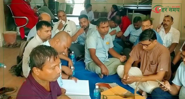शिक्षक महासंघद्वारा जनकपुरधाम उपमहानगरपालिकामा धर्ना (भिडियोसहित)