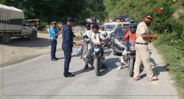 बिपी राजमार्गमा ट्राफिक सचेतना, यात्रुहरुलाई राम्रो व्यवहार गर्न सुझाव [भिडियोसहित]