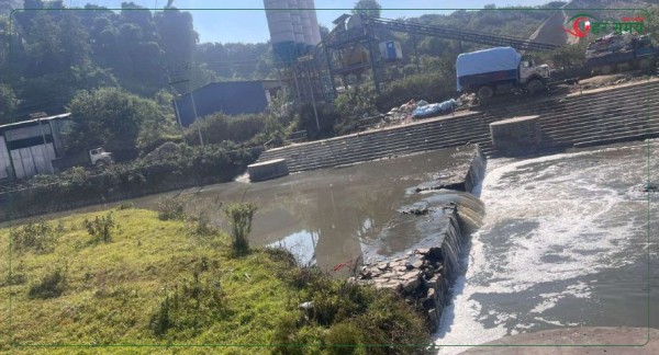 मन्त्री घिसिङको निर्देशनपछि बागमती नदी किनारका बेवारिसे सवारी साधन हटाउन सुरु