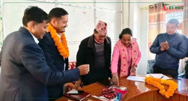 बाजुराको त्रिवेणी नगरपालिकाको प्रमुख प्रशासकीय अधिकृतको रूपमा मौनी