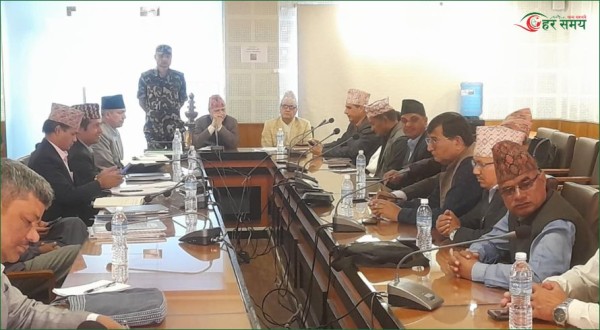 शिक्षक र सरकारबीच वार्ता जारी