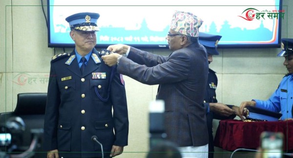 नवनियुक्त आईजीपी खापुङलाई दर्ज्यानी चिन्ह प्रदान (भिडियोसहित)