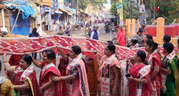 जानकी मन्दिरमा १११ मिटरको चुनरी माता सीतालाई अर्पण