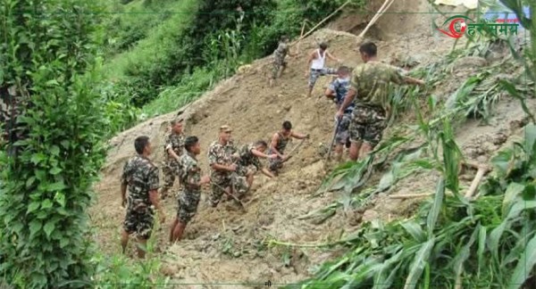 इलाममा पहिरोमा परि २ जनाको मृत्यु, १५ जना भन्दा बढि बेपत्ता