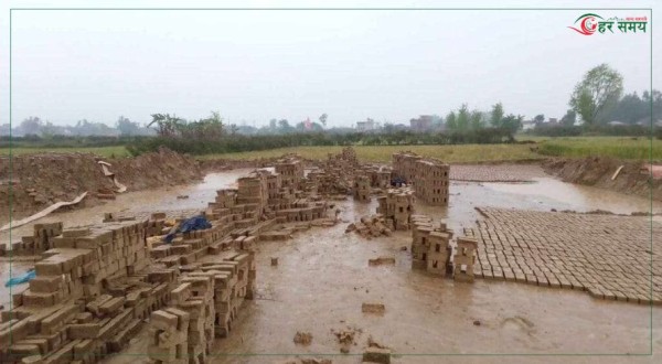 असिना पानीले पाँच करोडको ईंट्टा भिजेर नष्ट