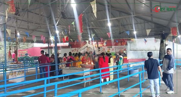 विजयादशमीमा चुरे माई मन्दिरमा भक्तजनको चहलपहल कम