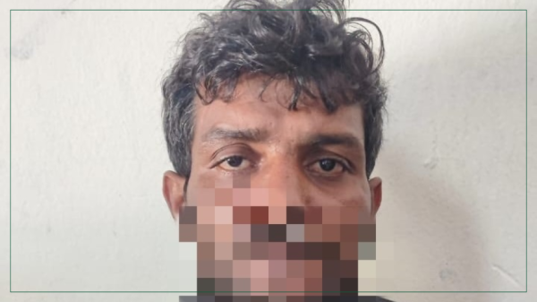 घुमुवा हुँ भन्दै किसानसँग पैसा माग्ने नक्कली प्रहरी सक्कली प्रहरीको फन्दामा