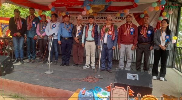 नवलपुर भ्याली स्कुलको दिक्षान्त समारोहमा चार स्रष्टा सम्मानित