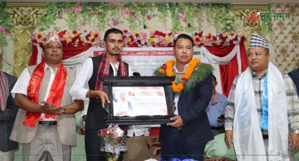 नेविसंघ सिन्धुपाल्चोकद्वारा ‘समीर’लाई बधाई तथा सम्मान