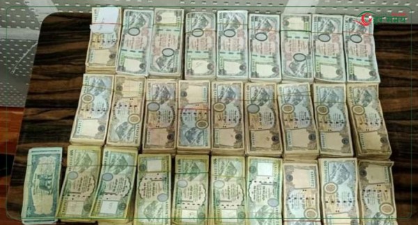 स्रोत नखुलेको १५ लाख रकम  सहित पटेल  पक्राउ