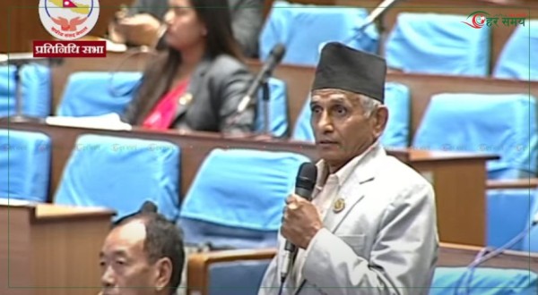शिक्षकहरूका विषयमा सरकार गैर जिम्मेवार बनेकोमा संसद्मा विरोध
