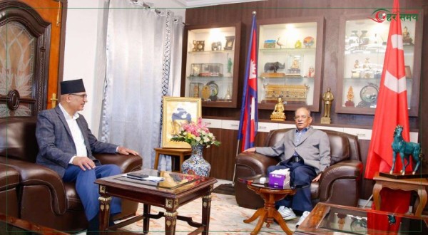 अर्थमन्त्री विष्णु पौडेल र प्रचण्डबीच भेटवार्ता