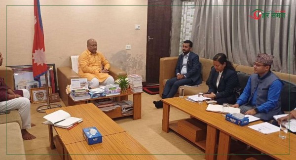 मुख्यमन्त्री सिंह र खानेपानी मन्त्री प्रदीप यादवबिच भेटवार्ता, खानेपानी समस्या समाधानको लागि अभियानकै रूपमा काम गर्ने सहमति