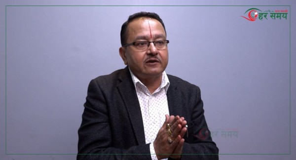 ‘ओलीले शपथ लिने दिन ग्रहको स्थिति मजबुत थियो, कुर्सी छाड्ने छैनन्’ (भिडियोसहित)