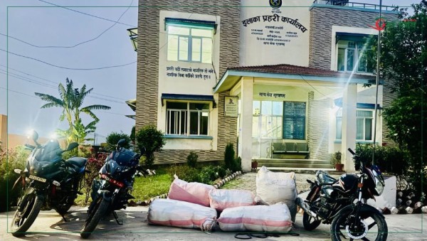 इन्स्पेक्टर विष्टको नेतृत्वमा १३ लाख मूल्य बराबरका अवैध सामान बरामद