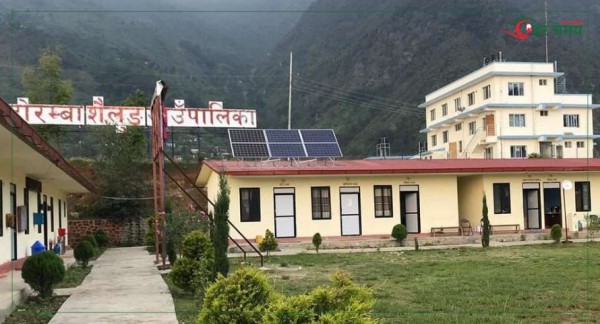 दोरम्बा शैलुङको टोकरपुरमा पहिरोले गाई–बाच्छा पुर्यो, पाँच घर जोखिममा 
