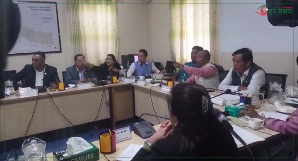 संसदीय समिति बैठकमा चर्काचर्की