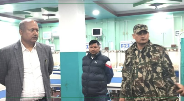 मध्यरातमा मुख्यमन्त्री सिंहले गरे अस्पताल अनुगमन, मुस्कान अस्पताल बन्द गर्न निर्देशन