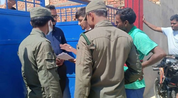धनुषाको मुखियापट्टीमा ११ वटाबिना दर्ता सञ्चालनमा रहेका विद्यालयहरु बन्द