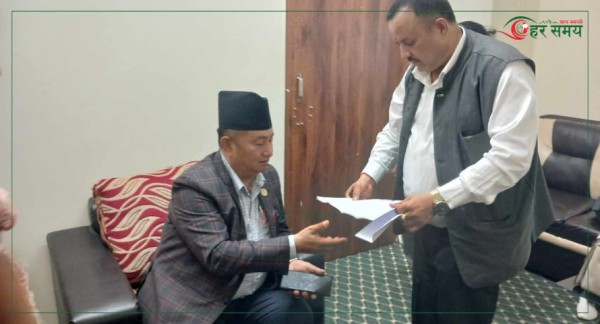बागमती प्रदेशका खानेपानीमन्त्री खड्काले दिए राजीनामा (भिडियोसहित)