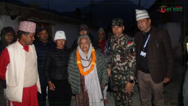 प्रधानमन्त्रीद्वारा जुम्लाको चन्दननाथमा पूजा