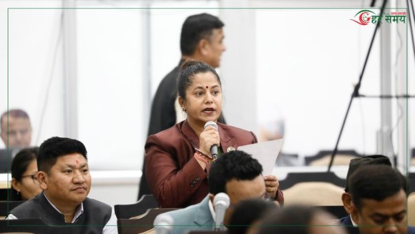 सांसद थपलियाको सरकारलाई प्रश्न - क्यान्सर रोगका बिरामीहरूले अझै औषधि किन पाएनन् ?