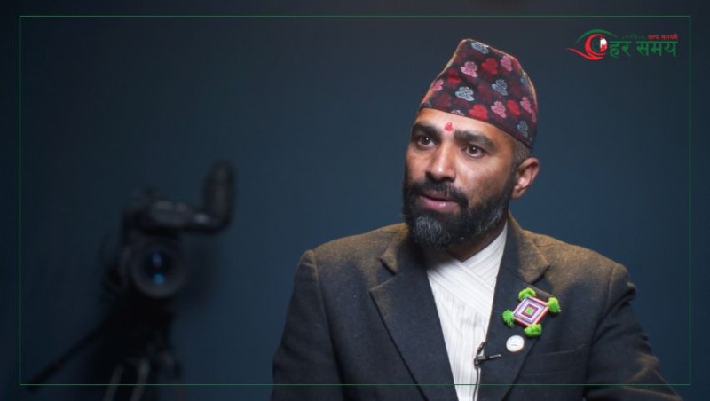 घरमा तुलसी रोपे क्रिसमस ट्रि बोकेर हिंड्नुपर्ने दिन आउँदैन् : राजानन्द माण्डब्य (भिडियोसहित)