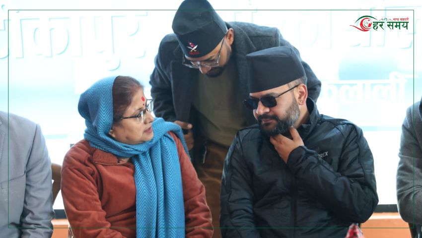 टिकापुरस्थित रास्वपा सम्पर्क कार्यालयमा उम्मेदवार कोलम ज्ञवालीसँग बालेन