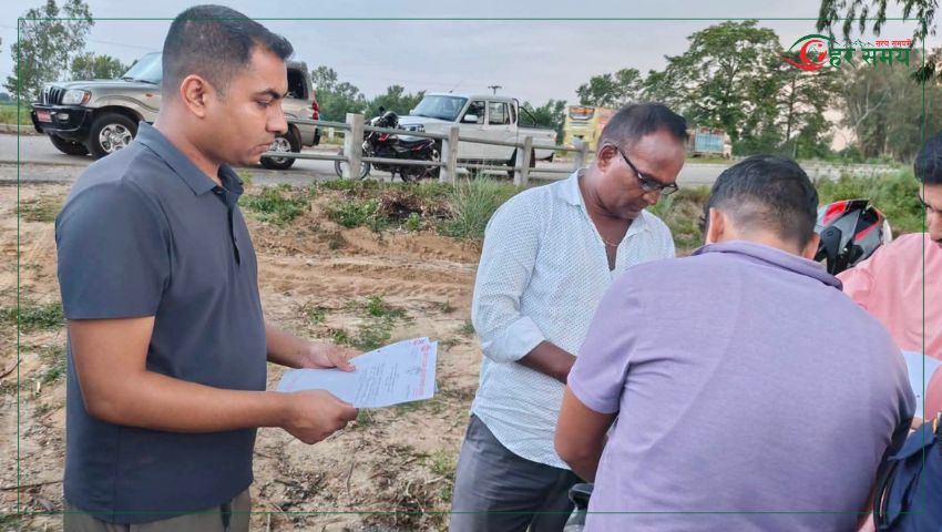 सिरहामा वन अधिकृत १२ हजार रुपैयाँ घुससहित रंगेहात पक्राउ