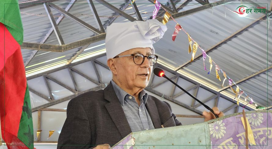 सर्वोच्चका कर्मचारीले लेखेको पत्रको प्रसंग कोट्याउँदै शेखरले भने- ‘अब त बुझ्नुभो सरकार कसरी चलिरहेको छ’