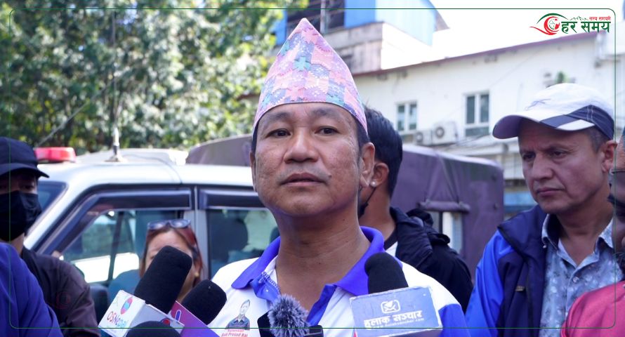 दल दर्ता गर्न आएका हर्क साङपाङ भन्छन् : श्रम गर्ने मान्छेलाई माटोसँग जोड्छु (भिडियोसहित)