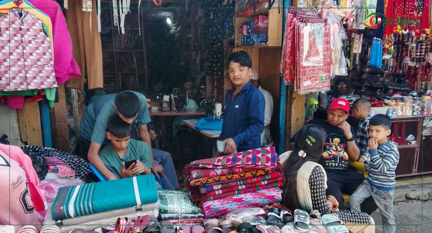 बाजुरामा चाडपर्वको चहलपहल, बजारमा सामाग्री किन्नेको भीड (भिडियोसहित)