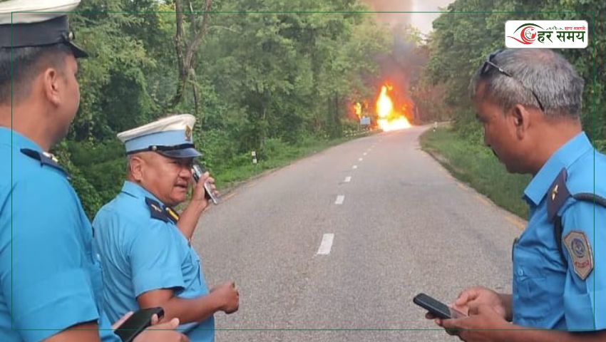 पेट्रोल ट्याङ्कर दुर्घटनापछि आगलागी, चालक नियन्त्रणमा