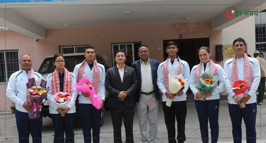 विश्व एक्वेटिक्स च्याम्पियनसिपको लागि नेपाली टोली सिंगापुर प्रस्थान 